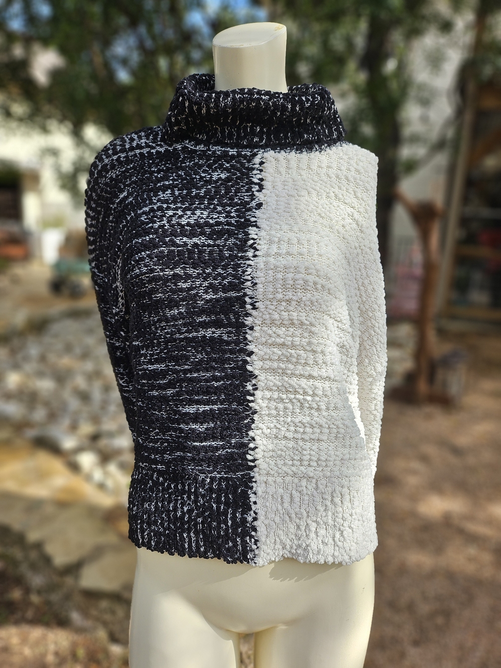 bobeau Black & Cream Textured Knit Cowl Sweater S